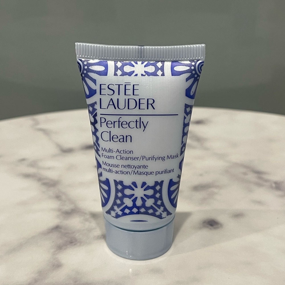 Estée Lauder 
Perfectly Clean Multi-Action Foam Cleanser 1 oz UNUSED UNOPENED